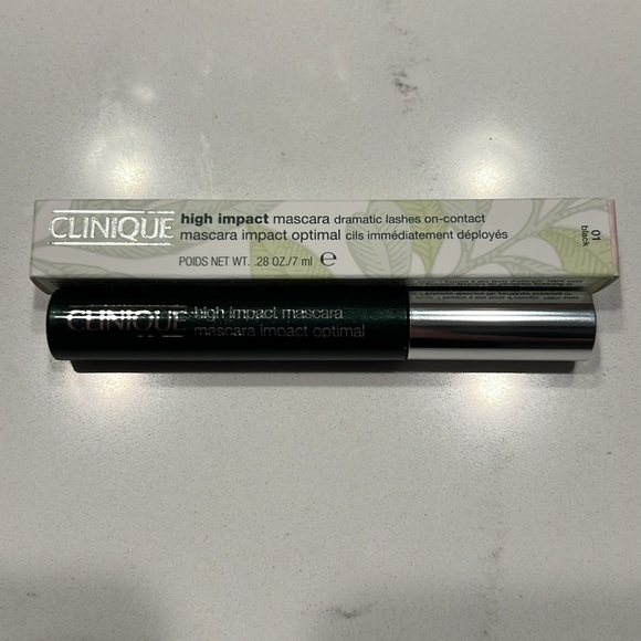 NIB Clinique High Impact Mascara in Black - Picture 5 of 5